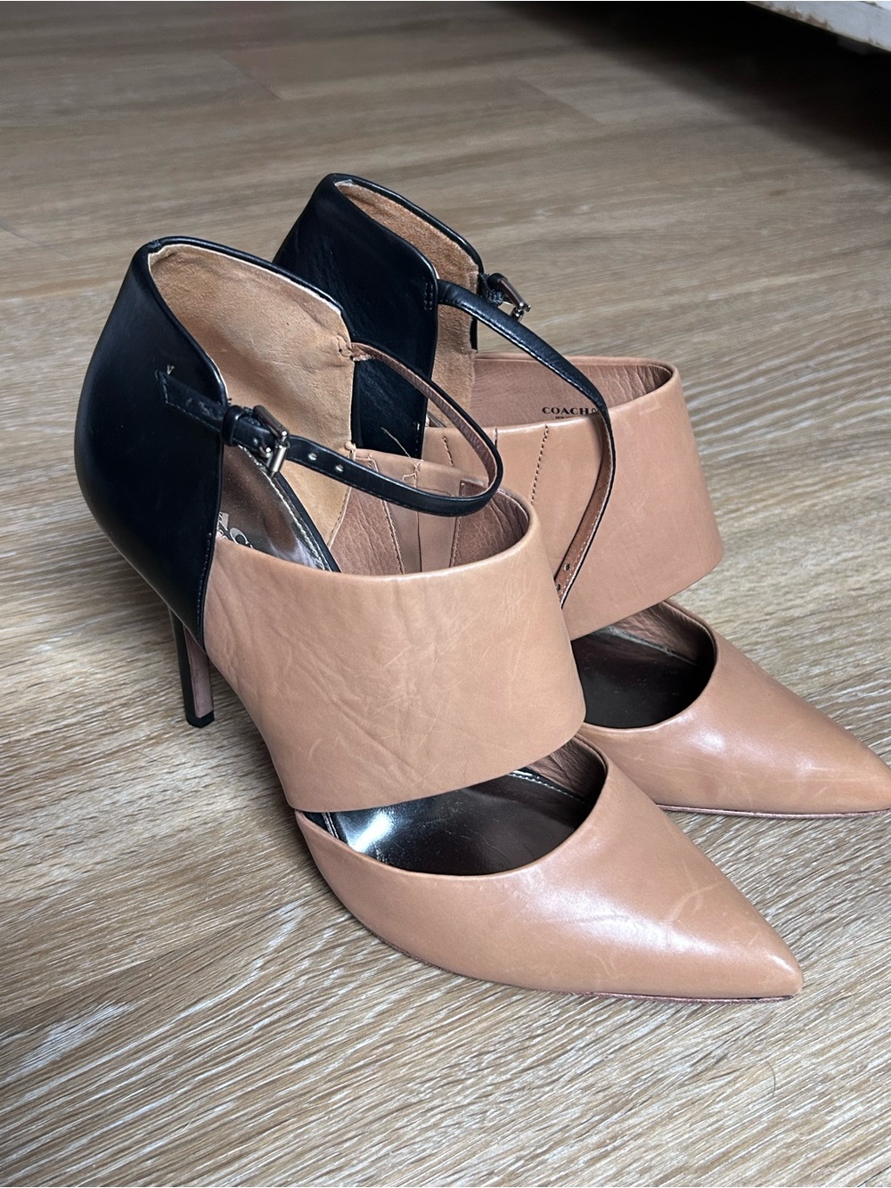 Coach Two-Tone Black and Tan Leather Pointed-Heel